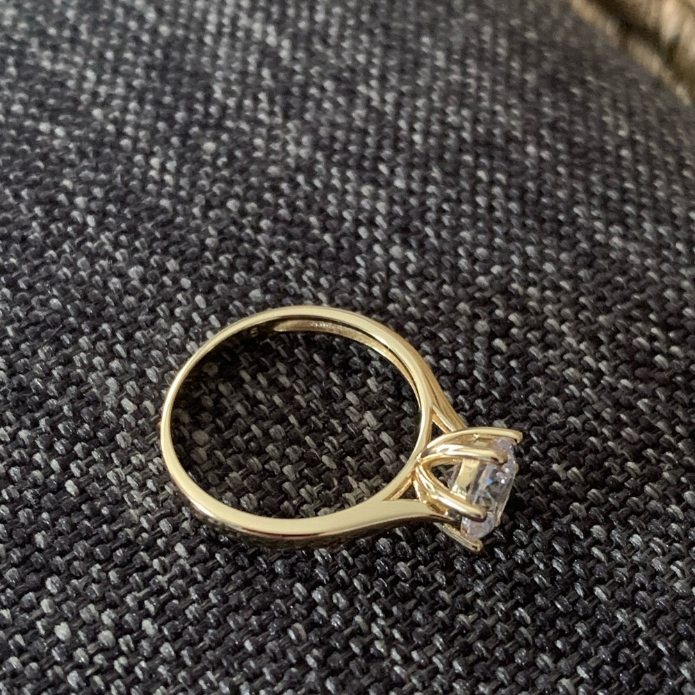 Classic Gold Solitaire Ring - Picture 2 of 4